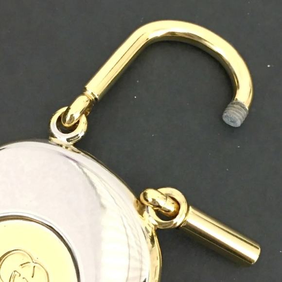 GUCCI INTERLOCKING G SILVER GOLD TONE KEY RING CHARM/UT1930 (UNISEX). - Picture 9 of 11